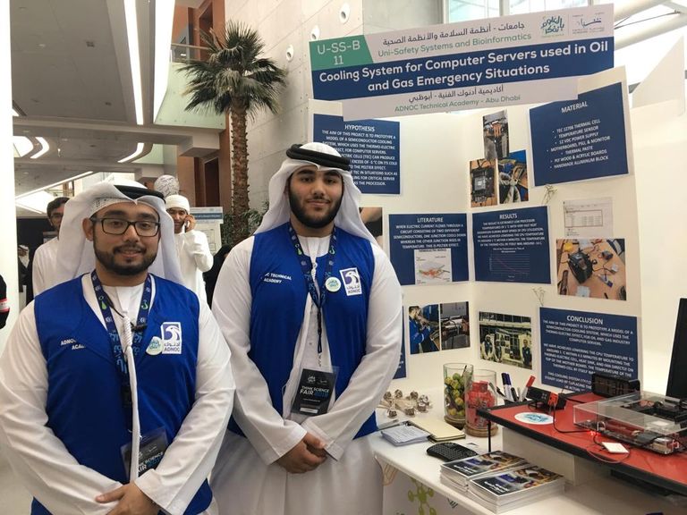 ٣ طلاب بأبوظبي يبتكرون نظام تبريد لمعالجات أجهزة الكمبيوتر