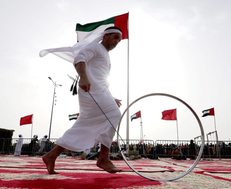الإمارات تعرض تجربتها في صون التراث بـ"موسم طانطان" المغربي