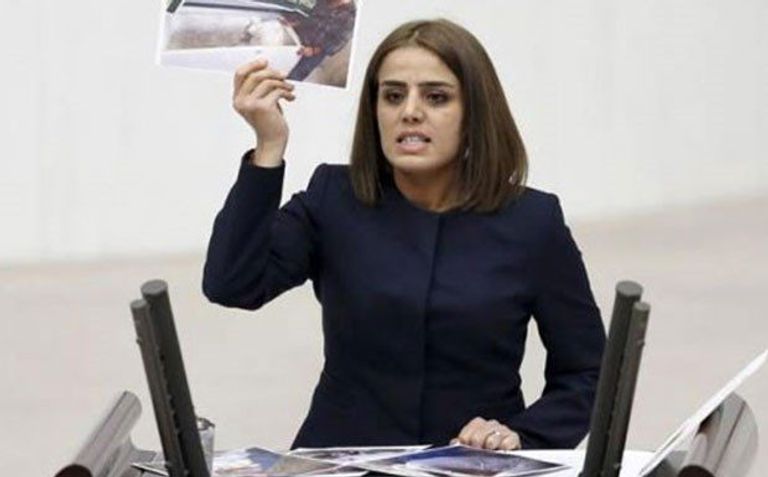 عائشة آجار باشاران