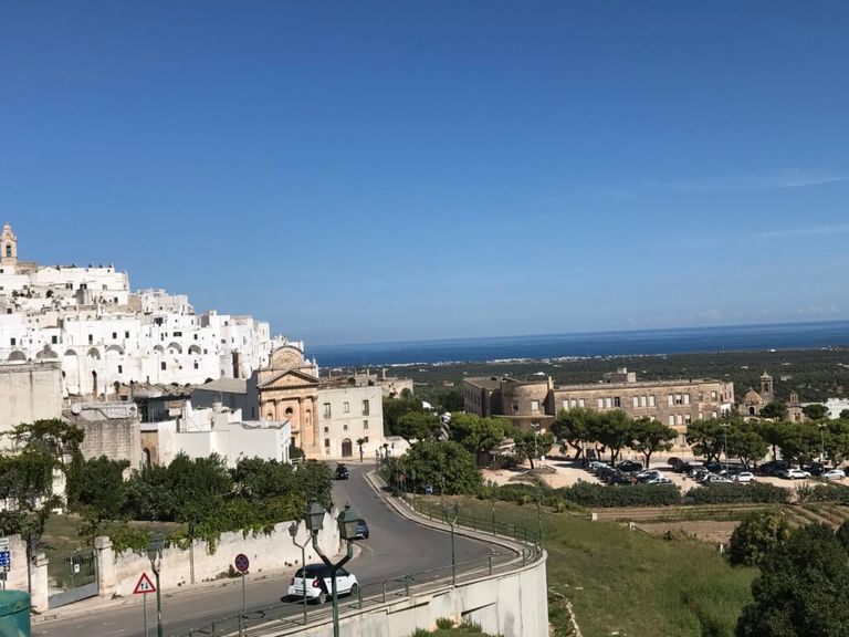 أوستوني.. مدينة بوليا البيضاء