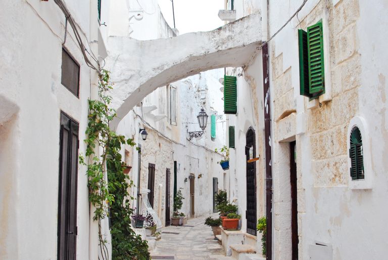 أوستوني.. مدينة بوليا البيضاء