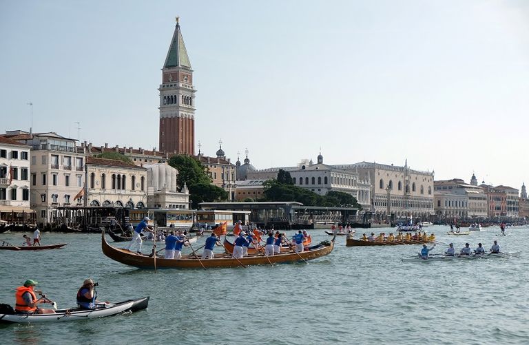 أعداد القوارب والمشاركين في السباق تشهد ارتفاعا مطردا بمرور الأعوام