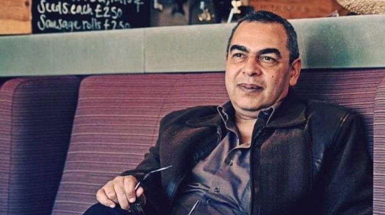 الأديب المصري الراحل الدكتور أحمد خالد توفيق