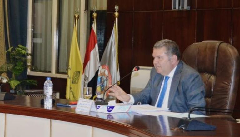 هشام توفيق وزير قطاع الأعمال العام المصري