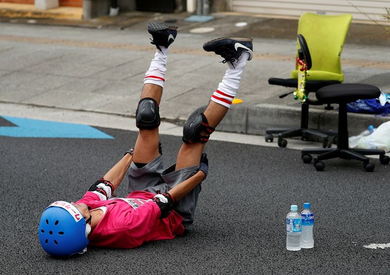 سباق كراسي المكاتب باليابان