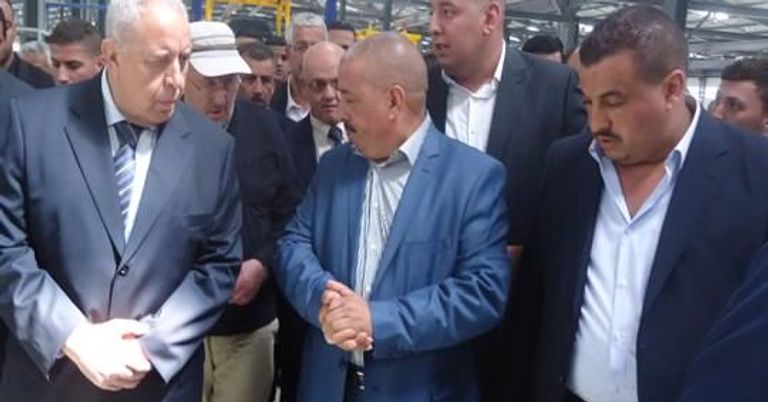 طحكوت مع مسؤولين جزائريين