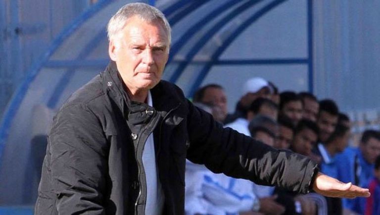المدرب الألماني شايفر في حقبته مع العين