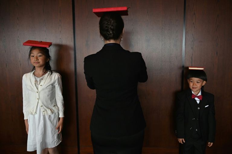 دروس لأطفال النخبة في شنغهاي للتألق وسط الصينيين الأثرياء