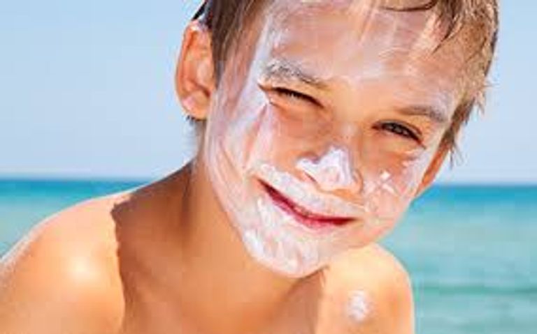 ١٢ نصيحة لعطلة صيفية خالية من المشاكل الصحية