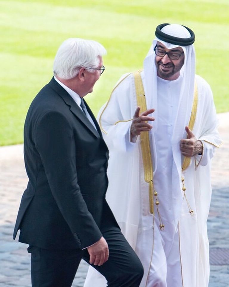 الشيخ زايد بن سلطان وريتشارد فايتسكر والشيخ محمد بن زايد وشتاينماير