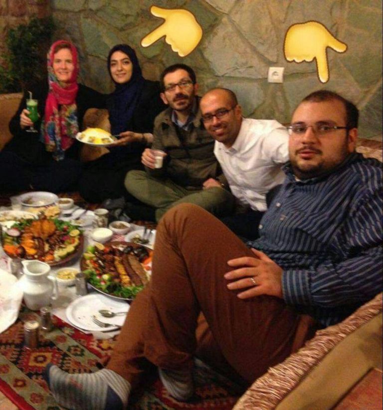 أبناء الوزير الإيراني أمام مائدة طعام فاخرة رضا أردكانيان وزير الطاقة الإيراني - أرشيفية