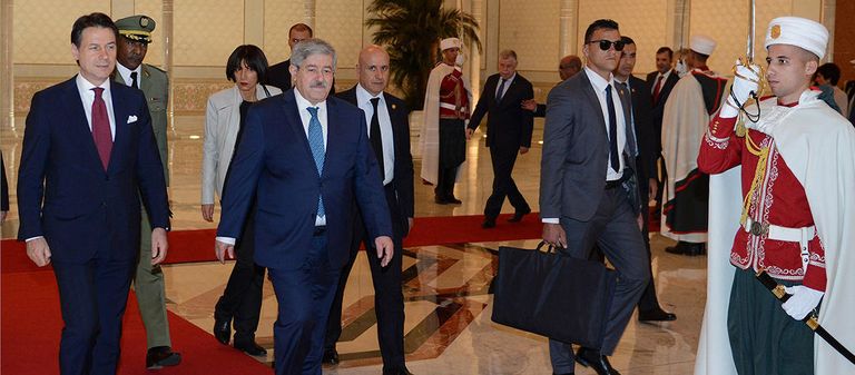 أحمد أويحيى رئيس الوزراء الجزائري السابق - أرشيفية