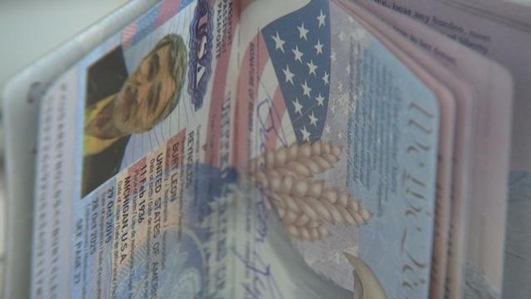 طرح معظم مقتنيات الممثل الراحل بيرت رينولدز الشخصية في مزاد