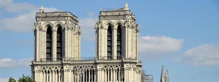 كاتدرائية نوتردام دو باريس بعد الحريق - صورة أرشيفية