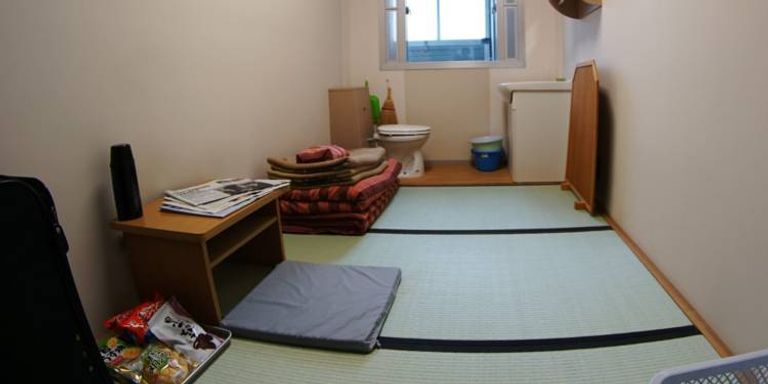 السجن الذي كان محتجزا فيه كارولس غصن باليابان