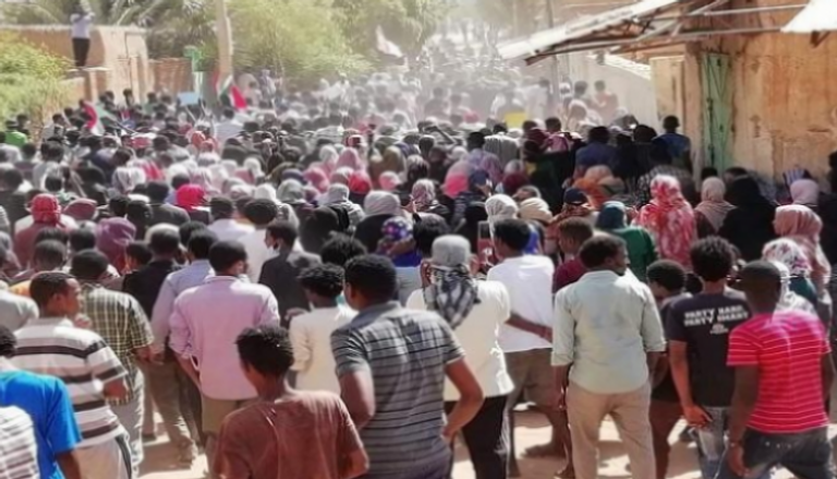 محتجون في العاصمة السودانية الخرطوم - أرشيفية