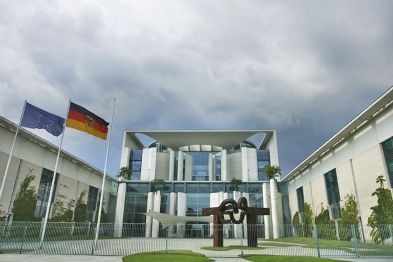 مقر المستشارية الألمانية في برلين
