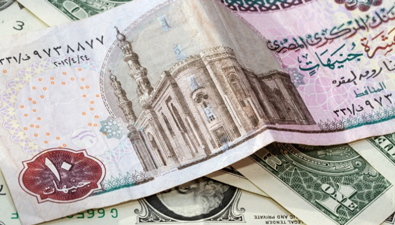 الدولار يلتقط أنفاسه أمام الجنيه المصري
