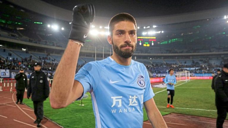 يانيك كاراسكو جناح داليان ييفانج الصيني ليروي ساني جناح مانشستر سيتي