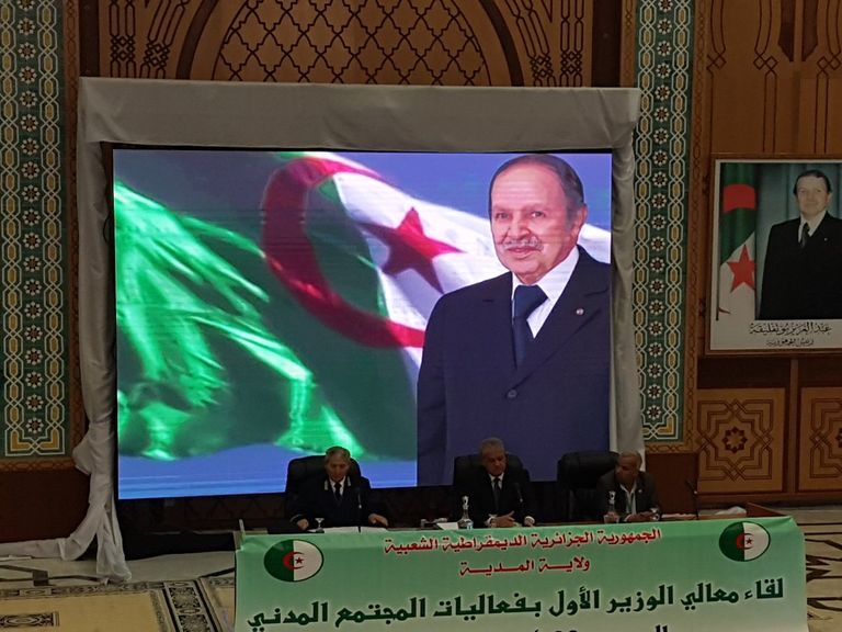 عبد المالك سلال رئيس الوزراء الجزائري الأسبق - أرشيفية عبد المالك سلال رئيس الوزراء الجزائري الأسبق - أرشيفية