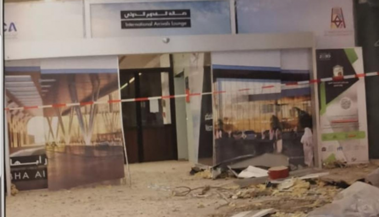 صور من آثار القصف الذي استهدف المطار