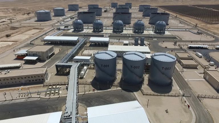 جانب من تدشين مشروع تخزين للمشتقات النفطية بالأردن