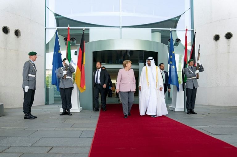الشيخ محمد بن زايد آل نهيان والمستشارة الألمانية أنجيلا ميركل  الشيخ محمد بن زايد آل نهيان والمستشارة الألمانية أنجيلا ميركل