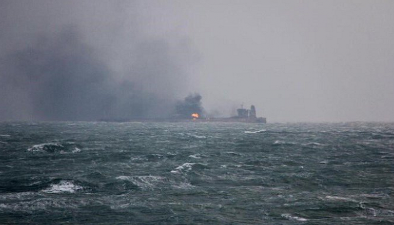 إحدى ناقلات النفط التي استهدفت في خليج عمان 