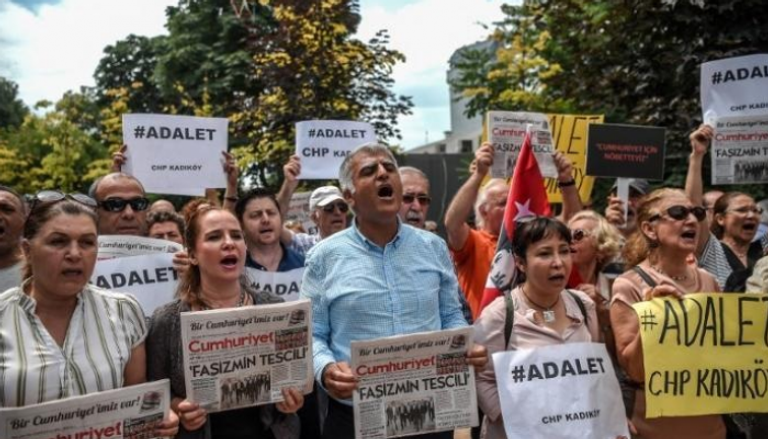 تصاعد الاعتداءات على الصحفيين في تركيا