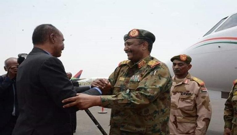 الرئيس الإريتري يستقبل رئيس المجلس الانتقالي السوداني