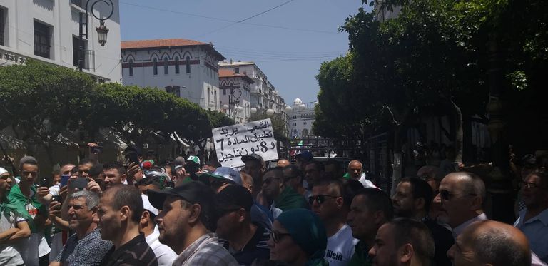 من مظاهرات الجمعة الـ 17 في الجزائر مظاهرات الجمعة الـ17 في الجزائر