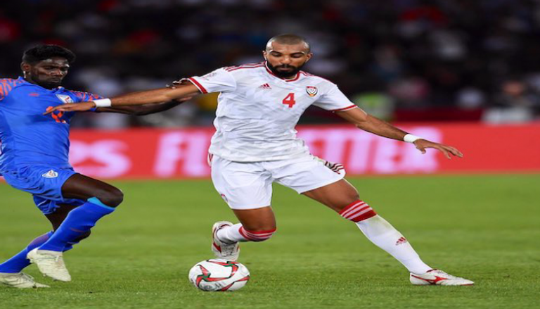 خليفة مبارك بقميص منتخب الإمارات