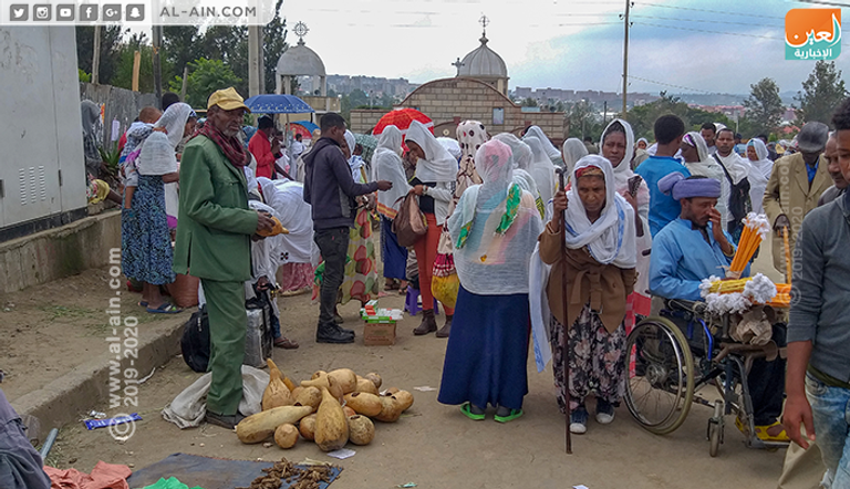 أسواق شعبية تحيط بالكنائس الإثيوبية
