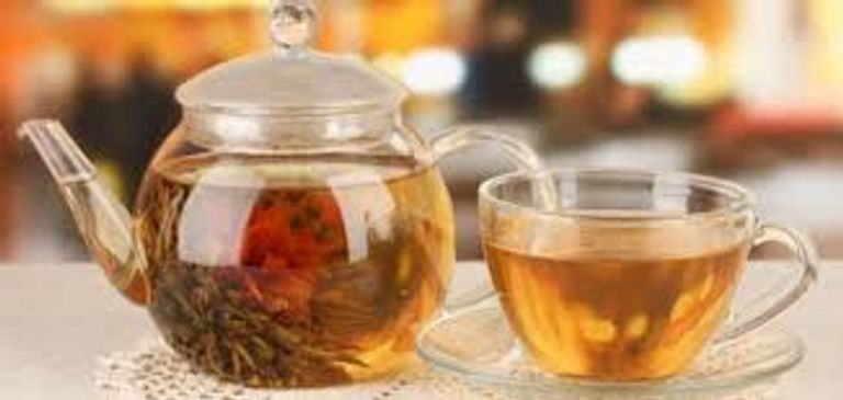 اللوز غني بالفيتامينات والمعادن المغذية والمفيدة للأم