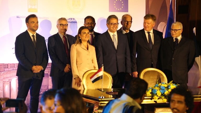 مصر والاتحاد الأوروبي يوقعان مشروع إحياء المتحف المصري