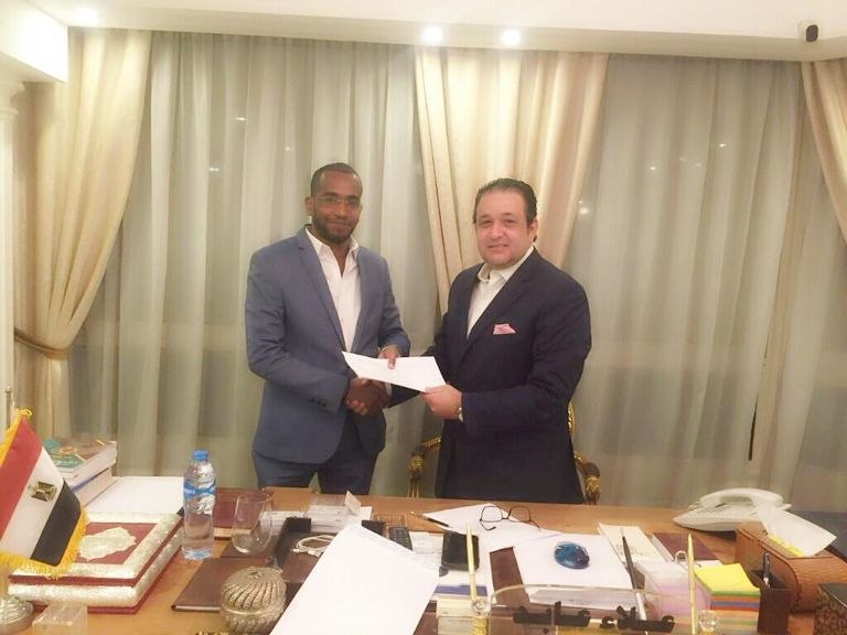 الحقوقي الليبي يسلم المذكرة إلى النائب علاء عابد نازحو تاورغاء الليبية هربا من جرائم قطر وتركيا - أرشيفية