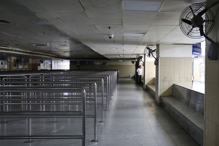 آلاف الأطباء يحتجون خارج المستشفيات في أنحاء الهند