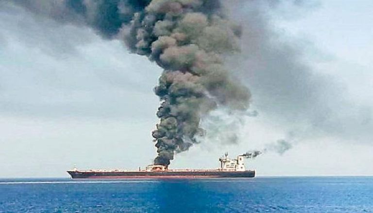 إحدى ناقلتي النفط اللتين تعرضتا للهجوم في خليج عمان- رويترز