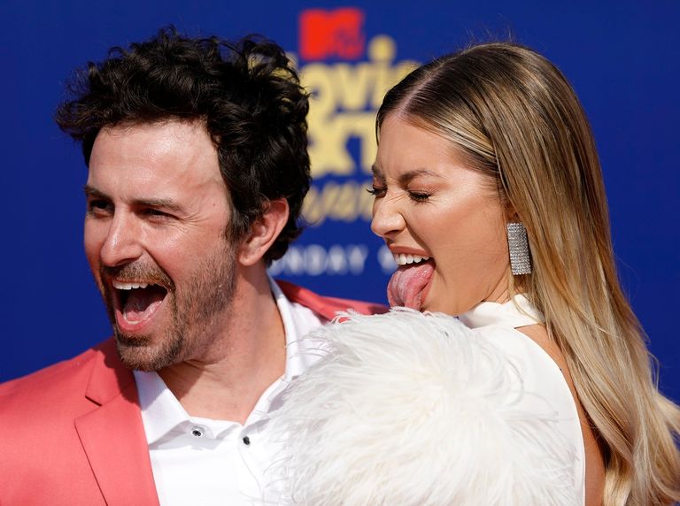 منح "ذا روك" جائزة الجيل خلال حفل جوائز "إم تي في" الأمريكية