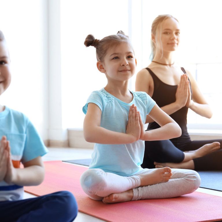 تعمل اليوجا على تحسين الحالة النفسية بشكل كبير 