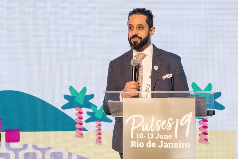 جانب من حفل التسليم في البرازيل خلال مؤتمر البقوليات 