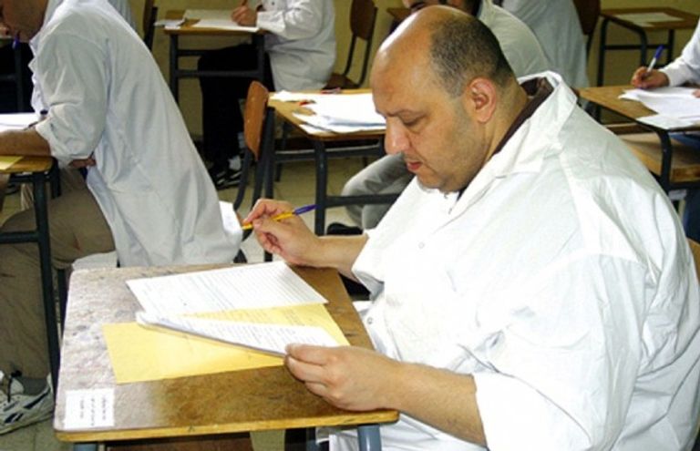 عبد الرحمن عاشور سجن الحراش بالجزائر - أرشيفية