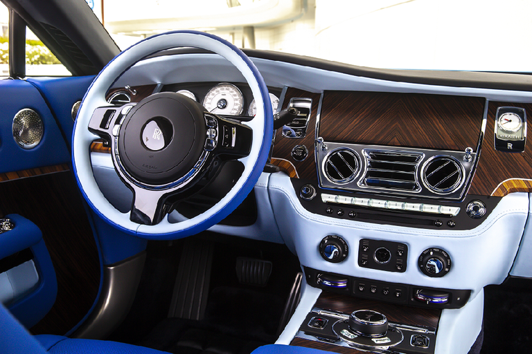 سيارة بيسبوك رايث