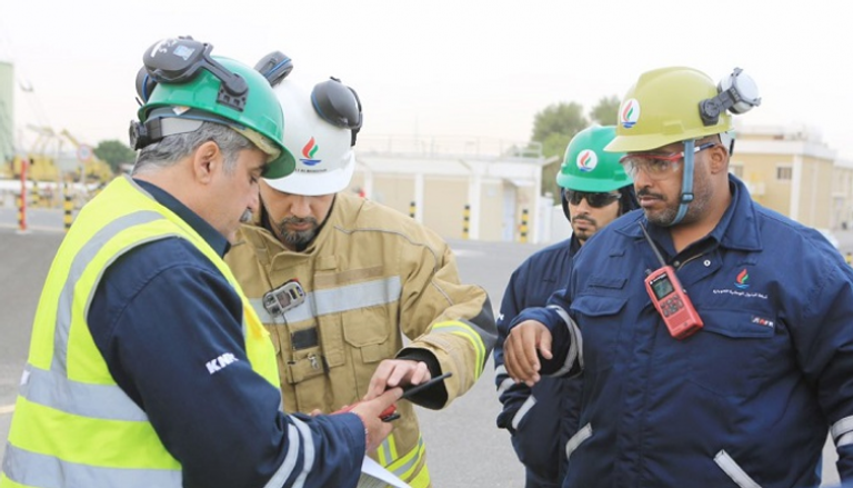 مهندسون يتبعون شركة البترول الوطنية الكويتية