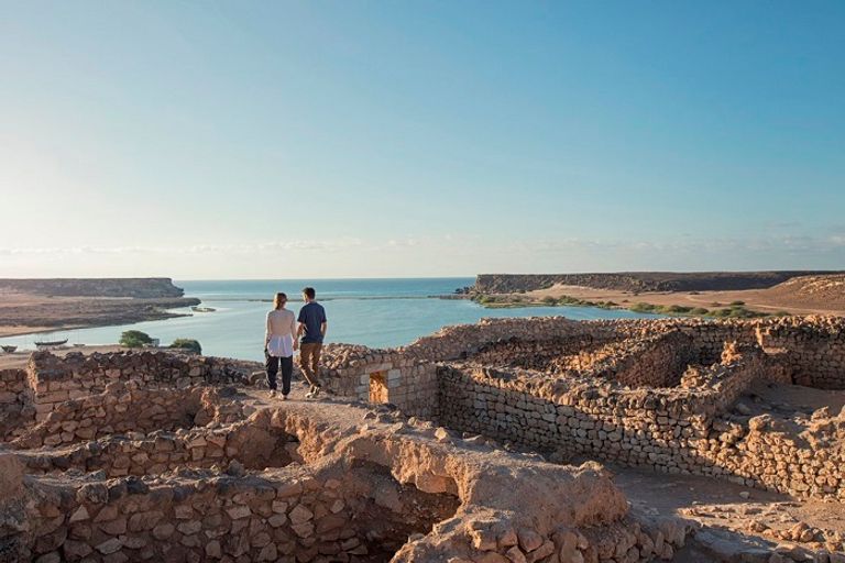 استعدادات لموسم صلالة السياحي في عمان