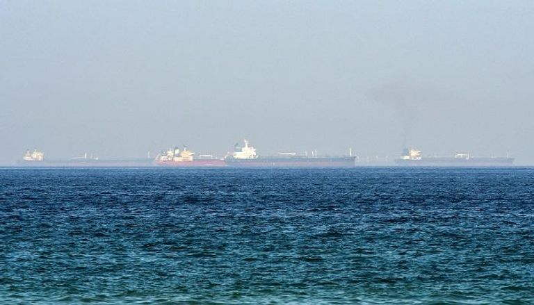 ناقلات النفط تمر في خليج عمان