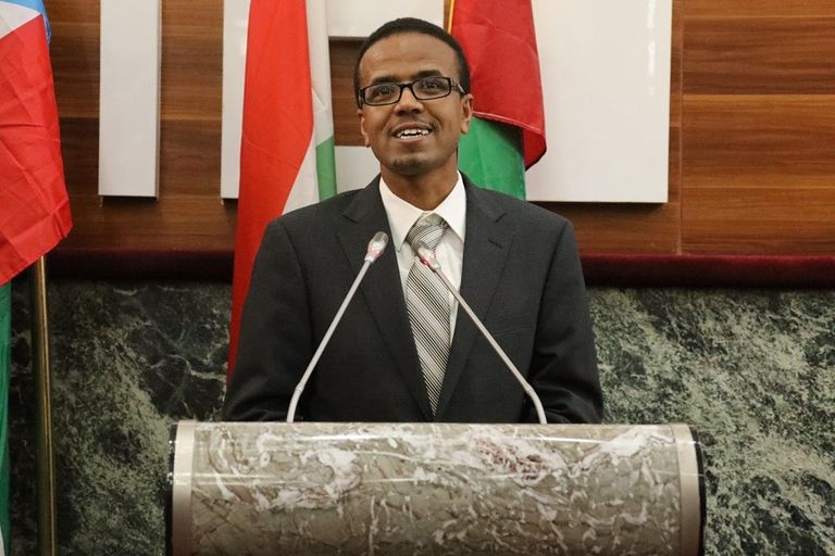 منع التدخين داخل ومحيط البرلمان الإثيوبي