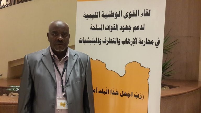 عمر الصالحين علي عظيم رئيس مجلس حكماء وأعيان مدينة أوباري تركيا وقطر تدعمان الفتنة والإرهاب في جنوب ليبيا