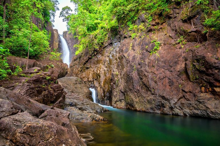 القوارب التقليدية في جزيرة فاي فاي لو