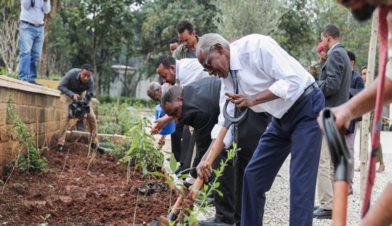 رئيس وزراء إثيوبيا يرحب بوزير الخارجية الإريتري